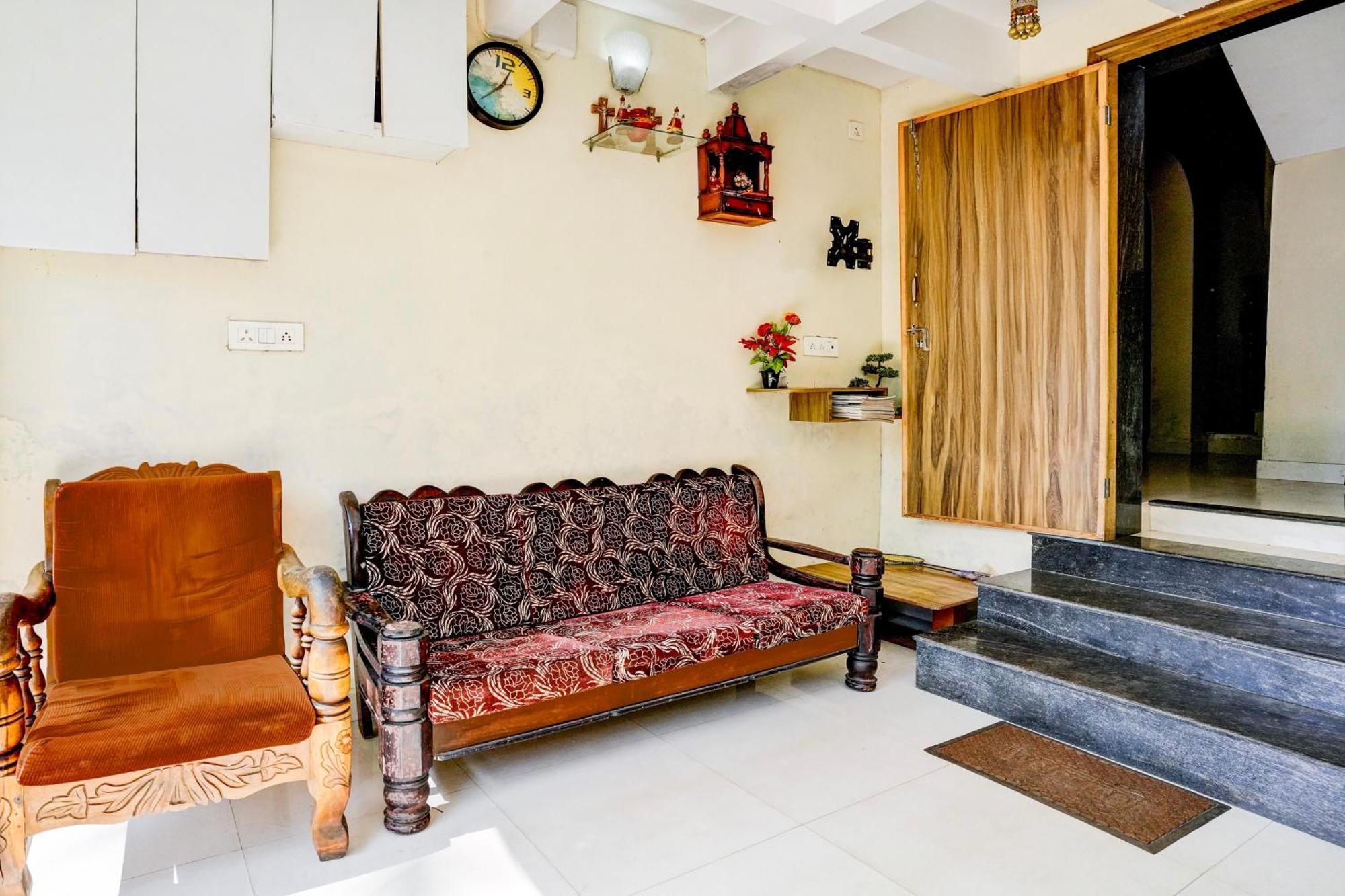 Oyo Flagship Triple Beach Guest House Бенаулим Экстерьер фото