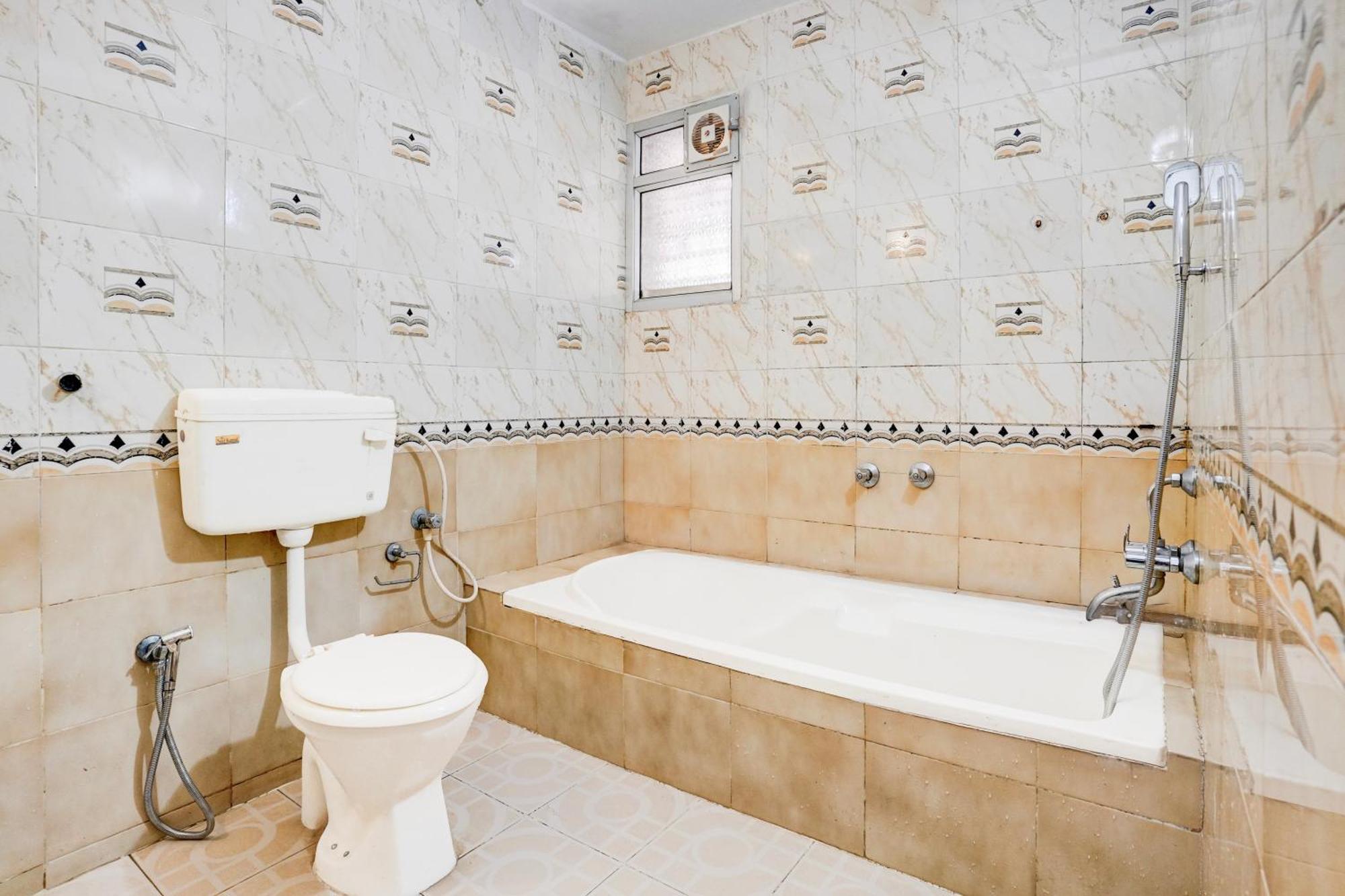Oyo Flagship Triple Beach Guest House Бенаулим Экстерьер фото