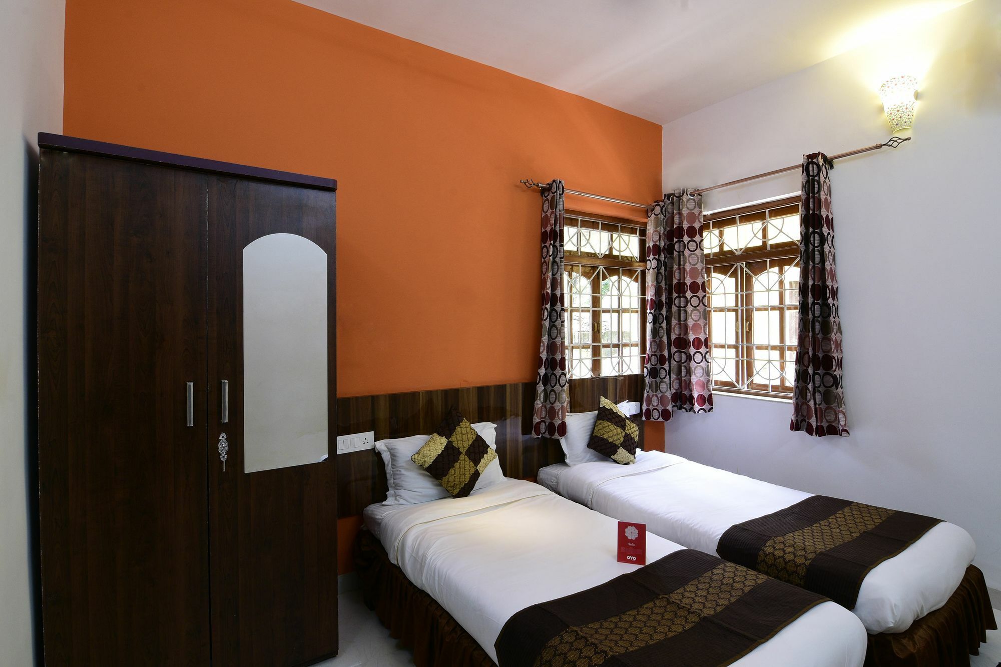 Oyo Flagship Triple Beach Guest House Бенаулим Экстерьер фото