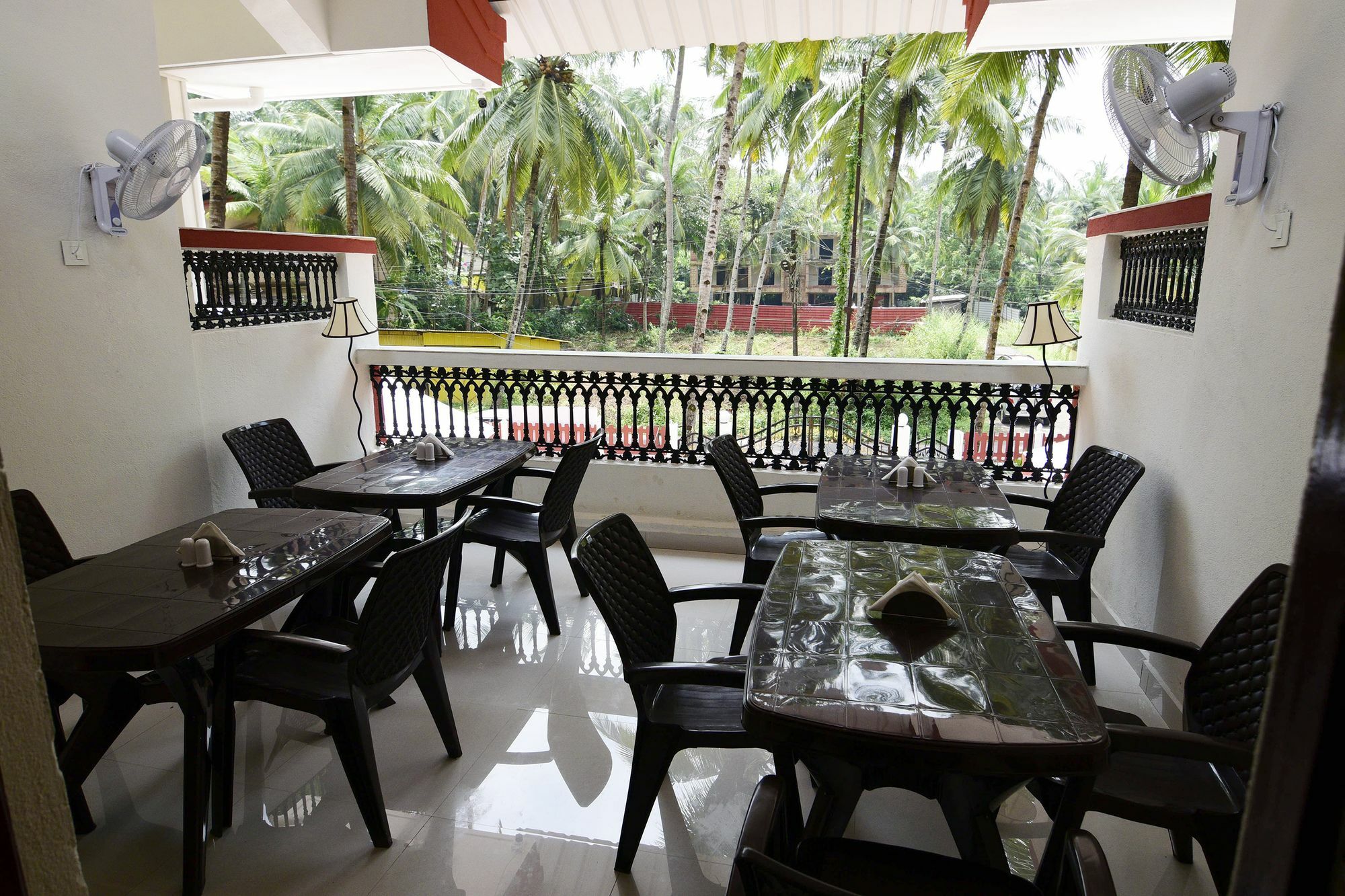 Oyo Flagship Triple Beach Guest House Бенаулим Экстерьер фото